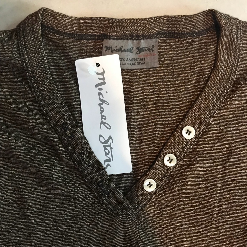 NWT Michael Star Brown Long Sleeve V-neck